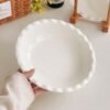 Plato Ondulado de Cerámica Blanca